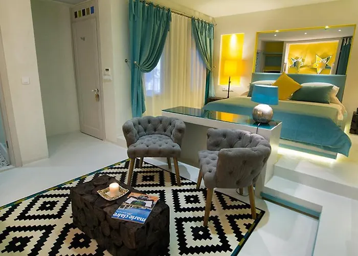 Marge Boutique Çeşme