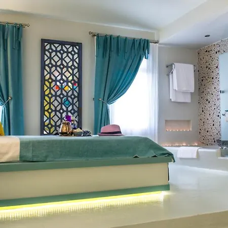 Marge Boutique Çeşme